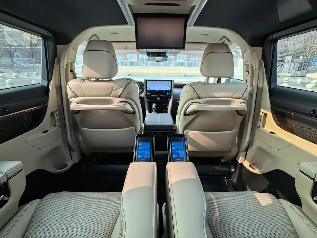 Toyota Alphard 2024 из CN, фото 5