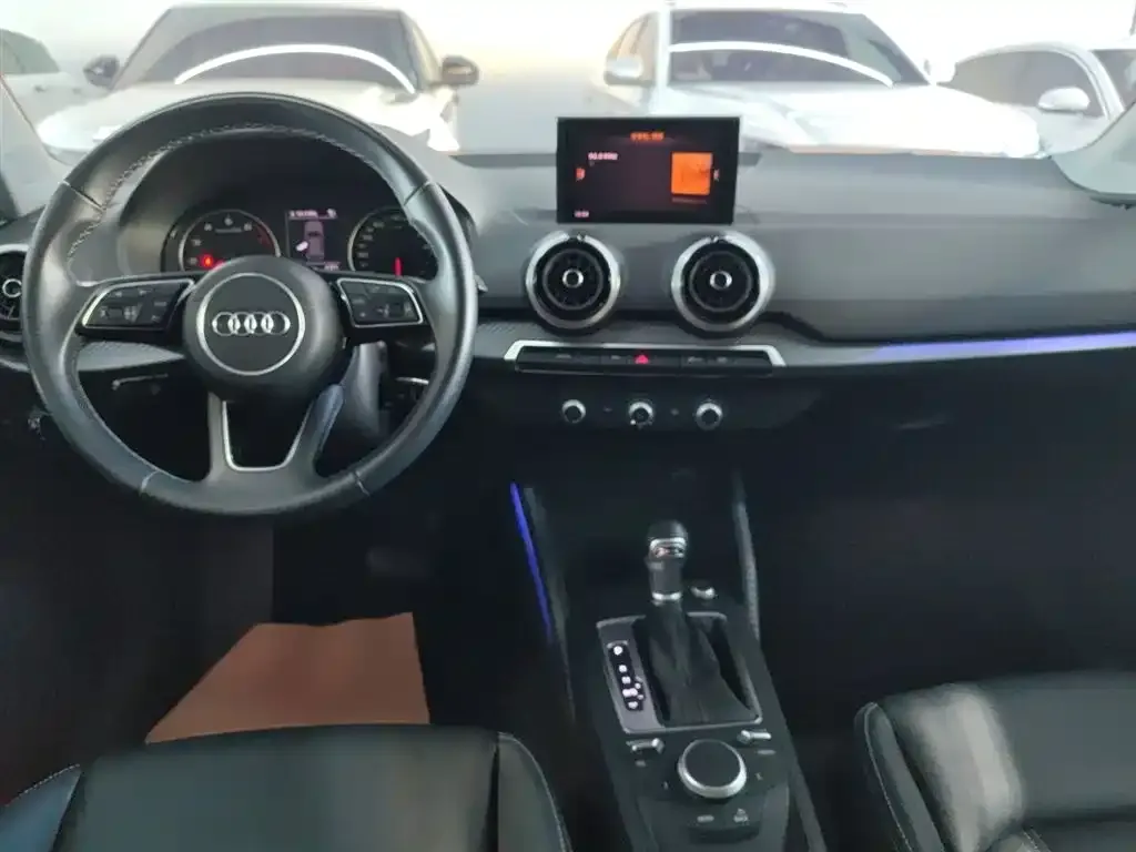 Audi Q2L 2023 из CN, фото 5