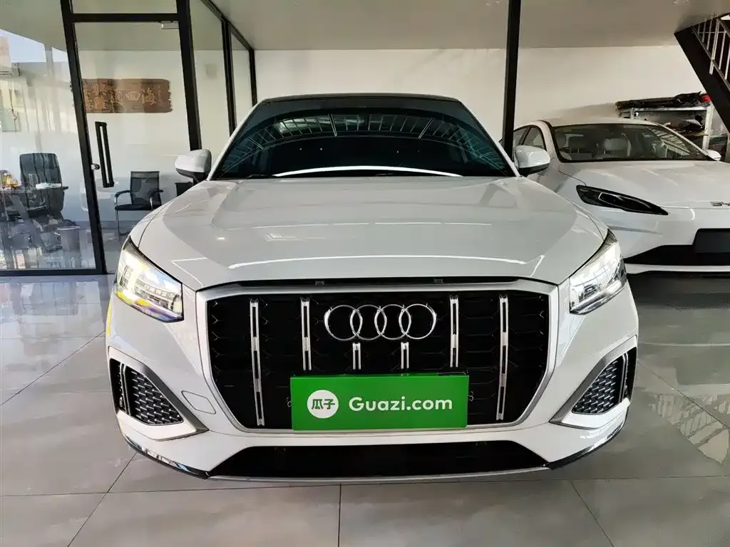 Audi Q2L 2023 из CN, фото 4