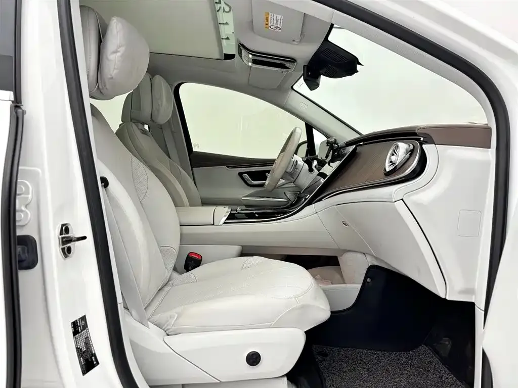 Mercedes-Benz EQE SUV 2023 из CN, фото 7