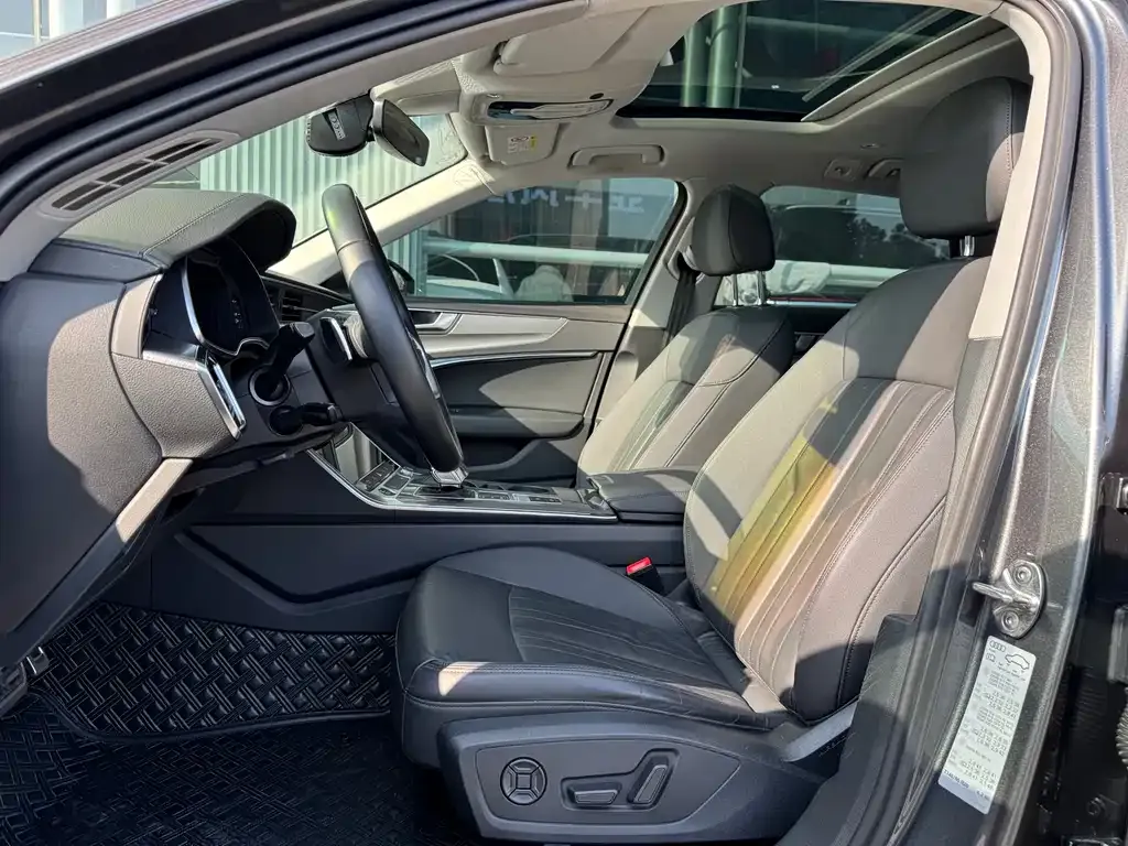 Audi A6 (Import) 2022 из CN, фото 2