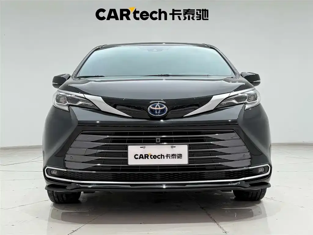 Toyota Sienna 2023 из CN, фото 5