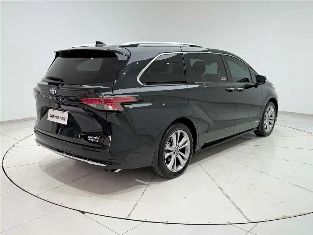 Toyota Sienna 2023 из CN, фото 8