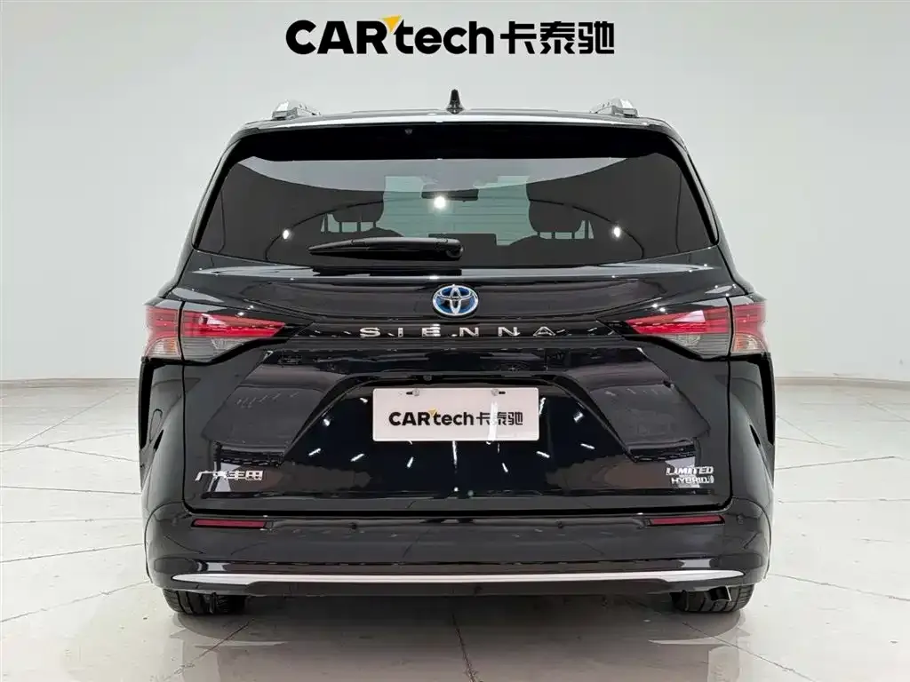 Toyota Sienna 2023 из CN, фото 4