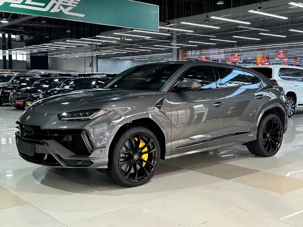 Lamborghini Urus 2023 из CN, фото 1