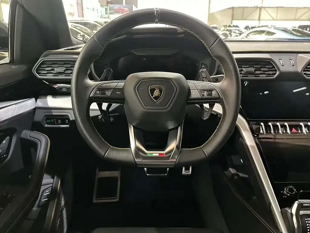 Lamborghini Urus 2023 из CN, фото 4