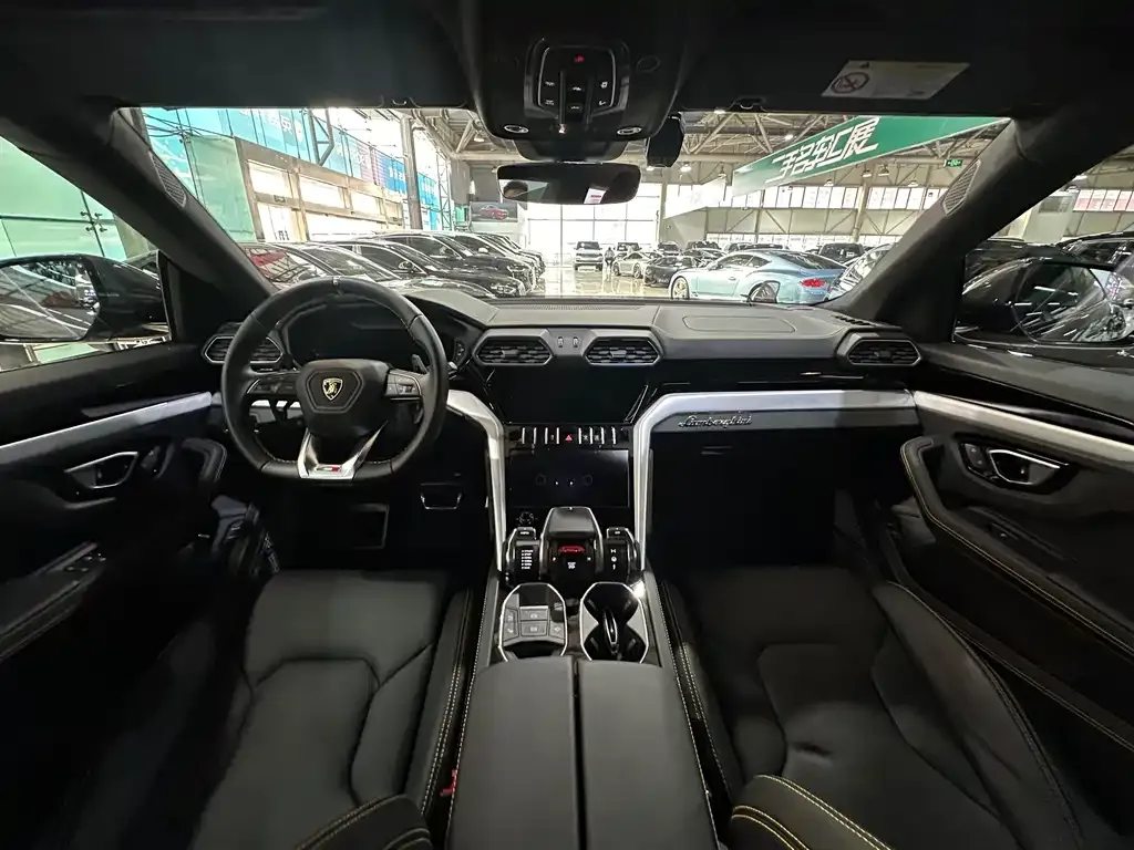 Lamborghini Urus 2023 из CN, фото 6