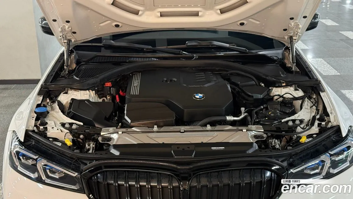 BMW 3-Series 2023 из KR, фото 10