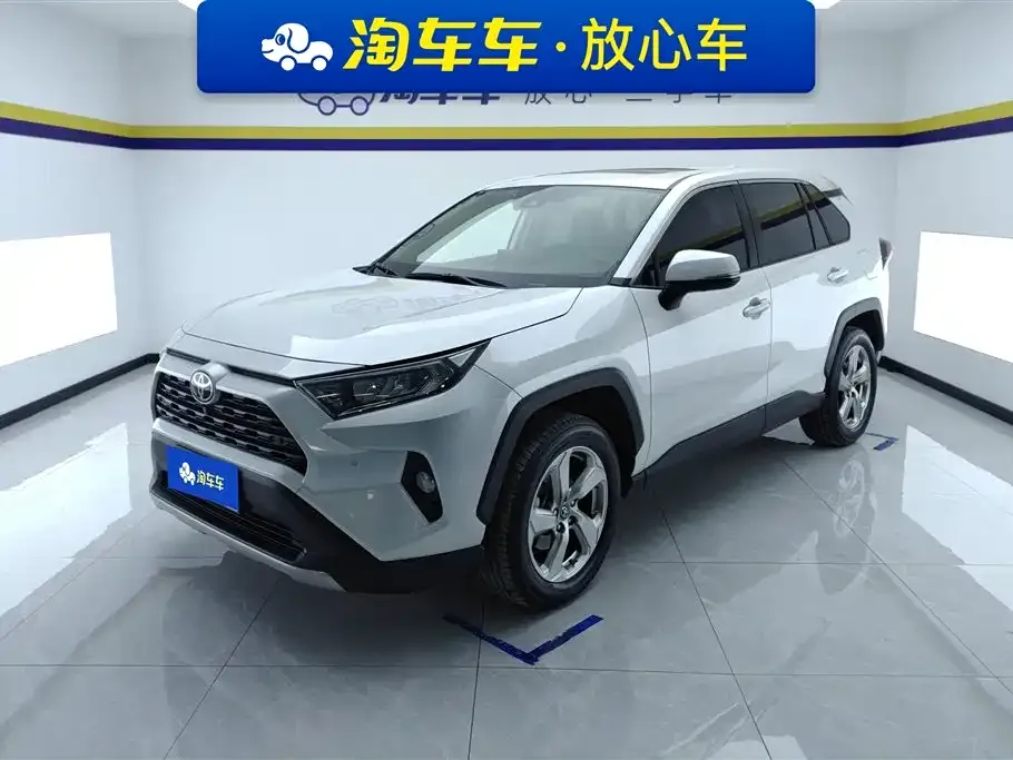 Toyota RAV4 2023 из CN, фото 1