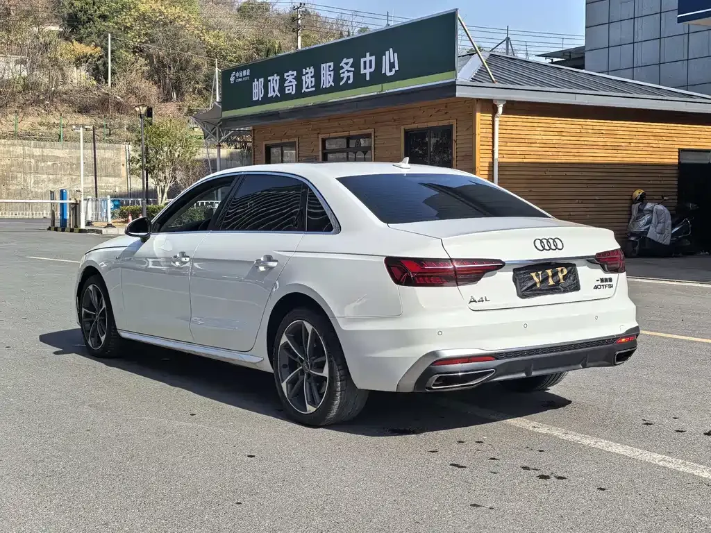 Audi A4L 2023 из CN, фото 5