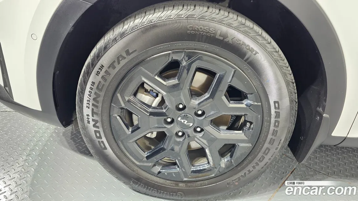 Kia Sorento — фото 7