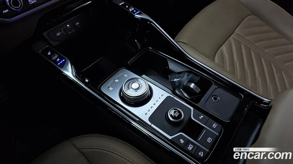 Kia Sorento — фото 8