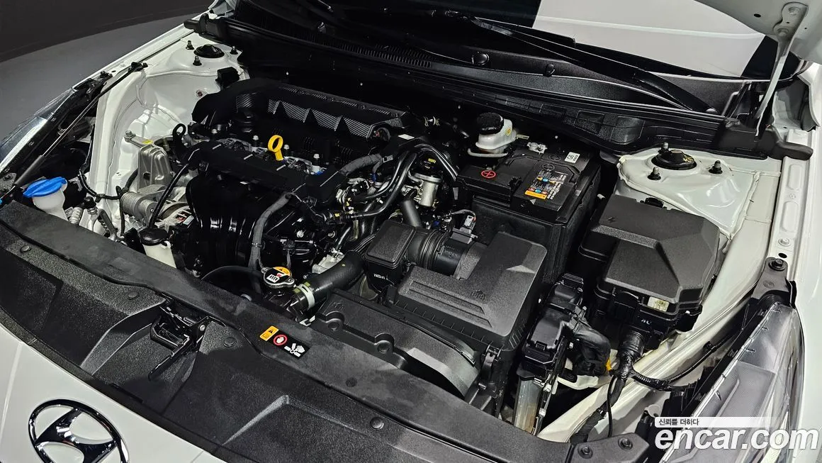 Hyundai AVANTE 2023 из KR, фото 6