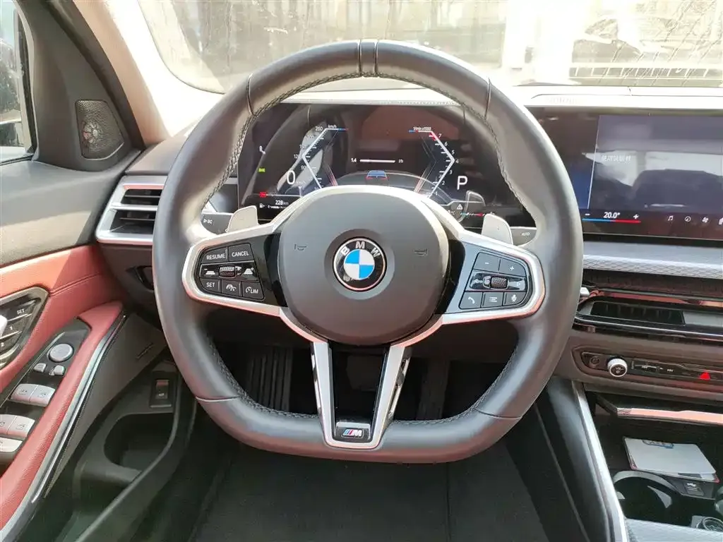 BMW 3 Series 2024 из CN, фото 7