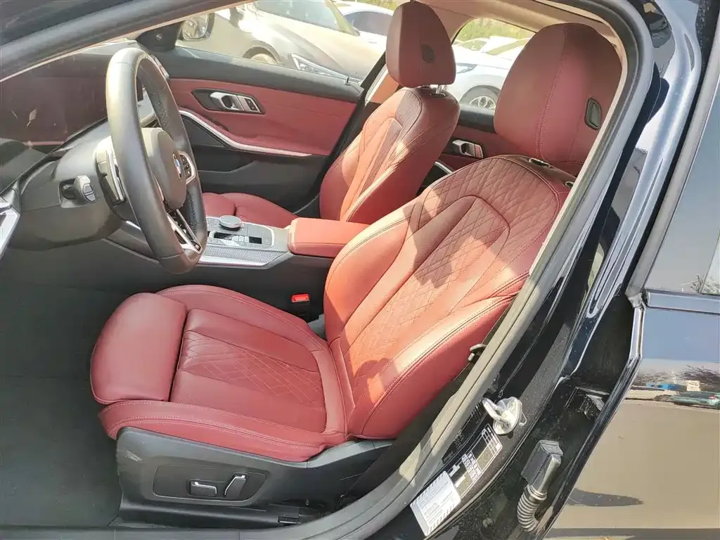 BMW 3 Series 2024 из CN, фото 4
