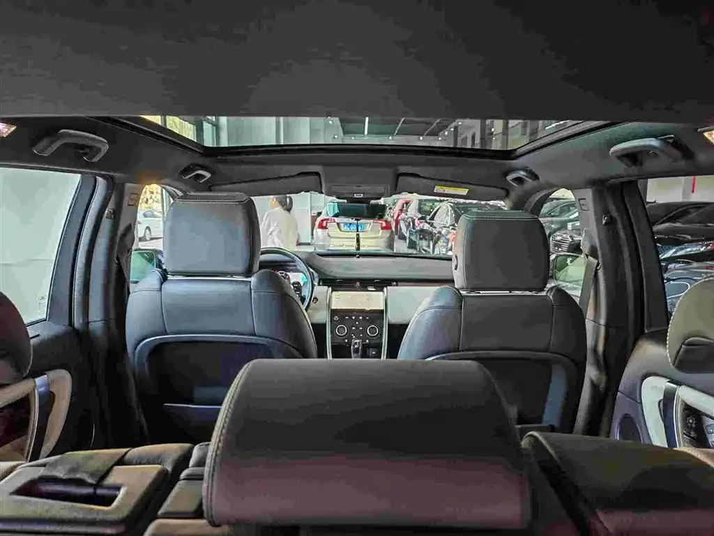 Land Rover Discovery Sport — фото 10