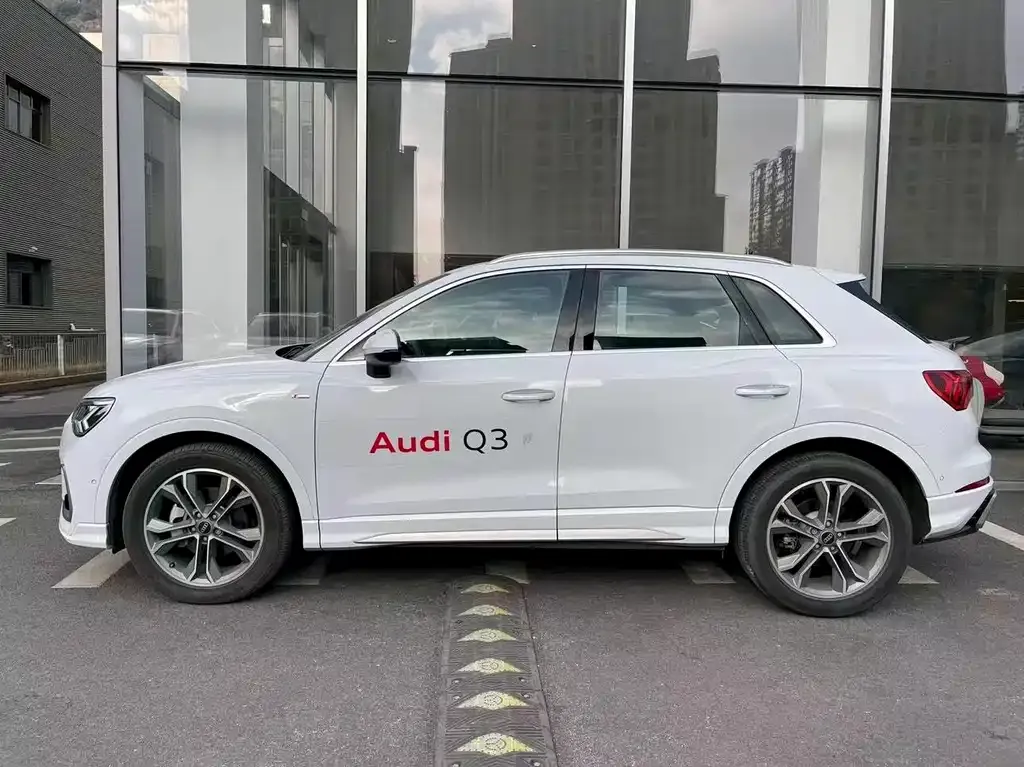 Audi Q3 — фото 9