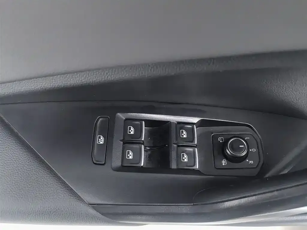 Volkswagen Sagitar 2021 из CN, фото 3