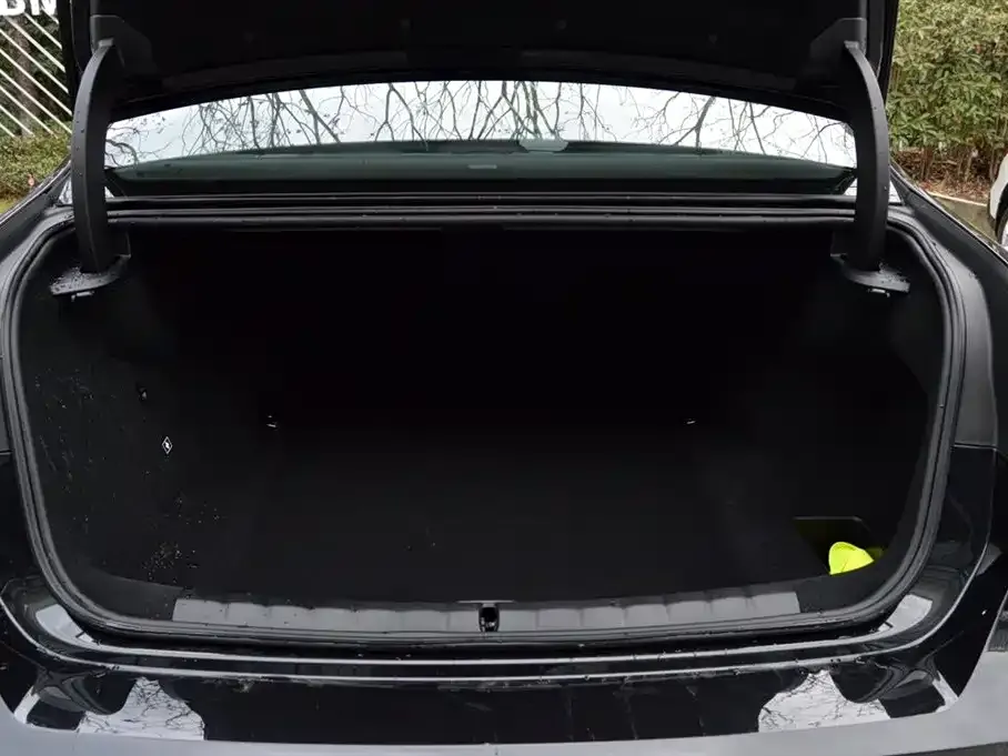 BMW i7 2026 из CN, фото 9