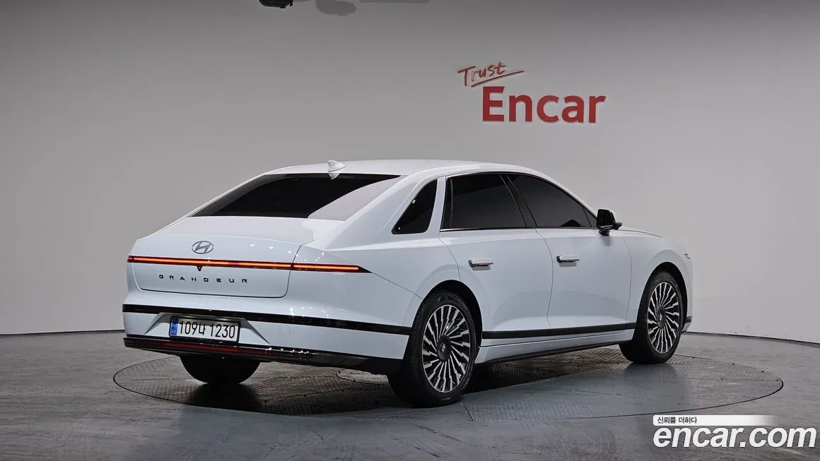 Hyundai Grandeur 2024 из KR, фото 2