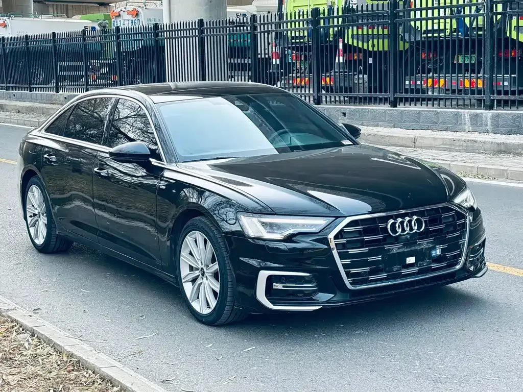 Audi A6L — фото 7