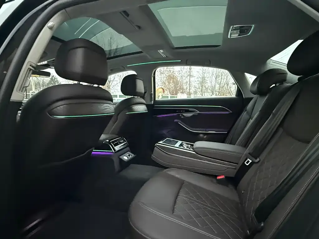Audi A8 2024 из CN, фото 3
