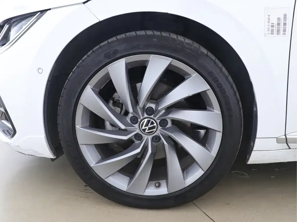 Volkswagen CC 2023 из CN, фото 8