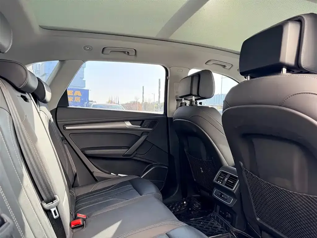 Audi Q5L 2022 из CN, фото 2