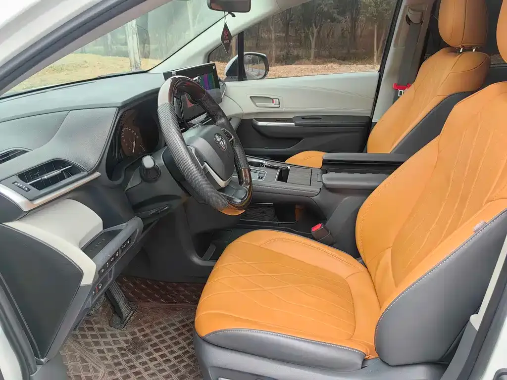 Toyota Sienna 2023 из CN, фото 9
