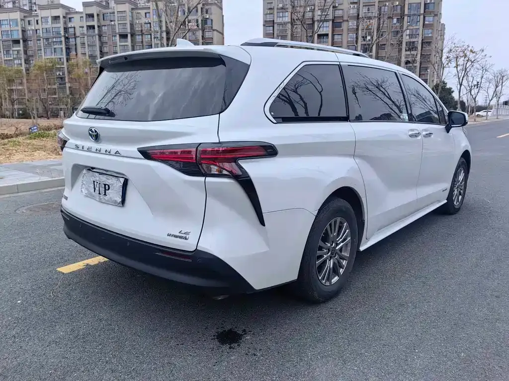 Toyota Sienna 2023 из CN, фото 7
