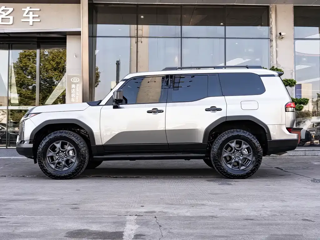 Lexus GX 2025 из CN, фото 8
