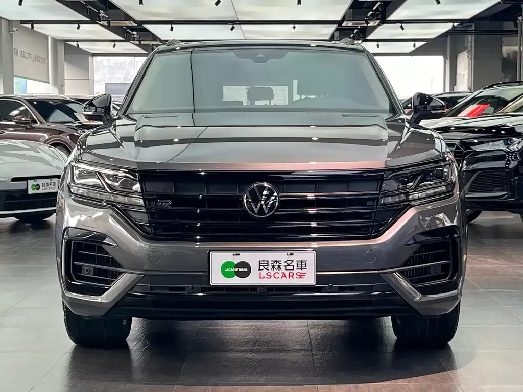 Volkswagen Touareg 2023 из CN, фото 10