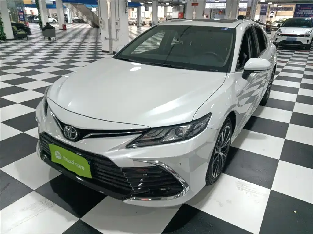 Toyota Camry 2022 из CN, фото 2