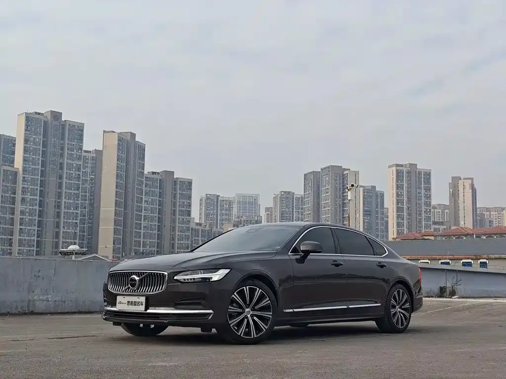 Volvo S90 2024 из CN, фото 1