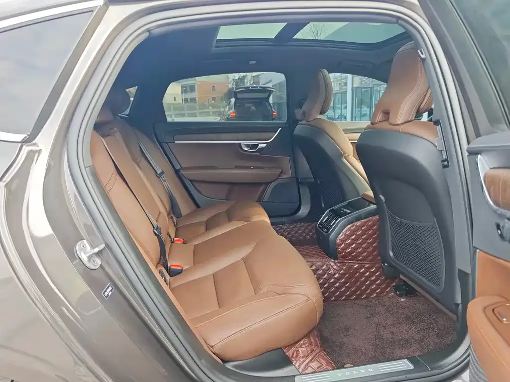 Volvo S90 2024 из CN, фото 10