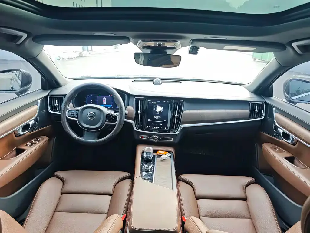 Volvo S90 2024 из CN, фото 6