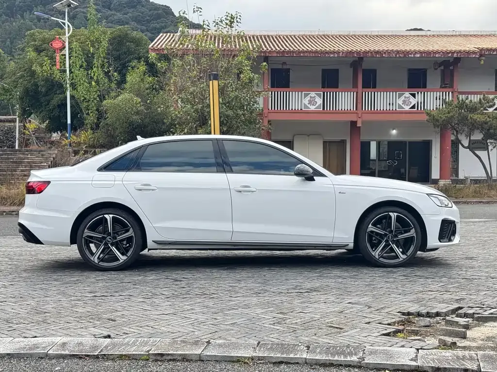 Audi A4L 2025 из CN, фото 7