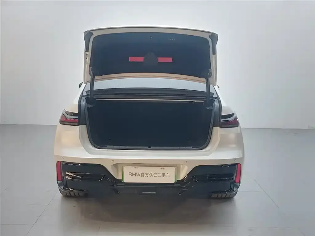 BMW i7 M70L 2025 из CN, фото 6