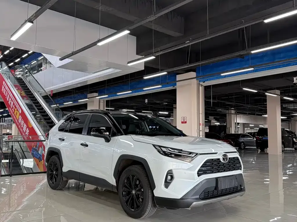 Toyota RAV4 2024 из CN, фото 3