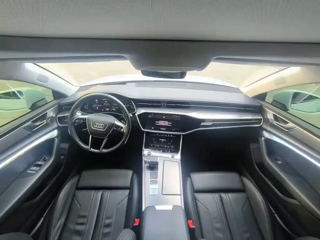 Audi A7 2023 из CN, фото 2