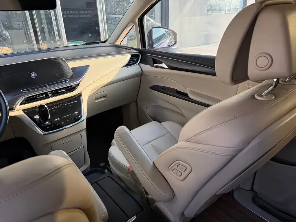 Buick GL8 2023 из CN, фото 4