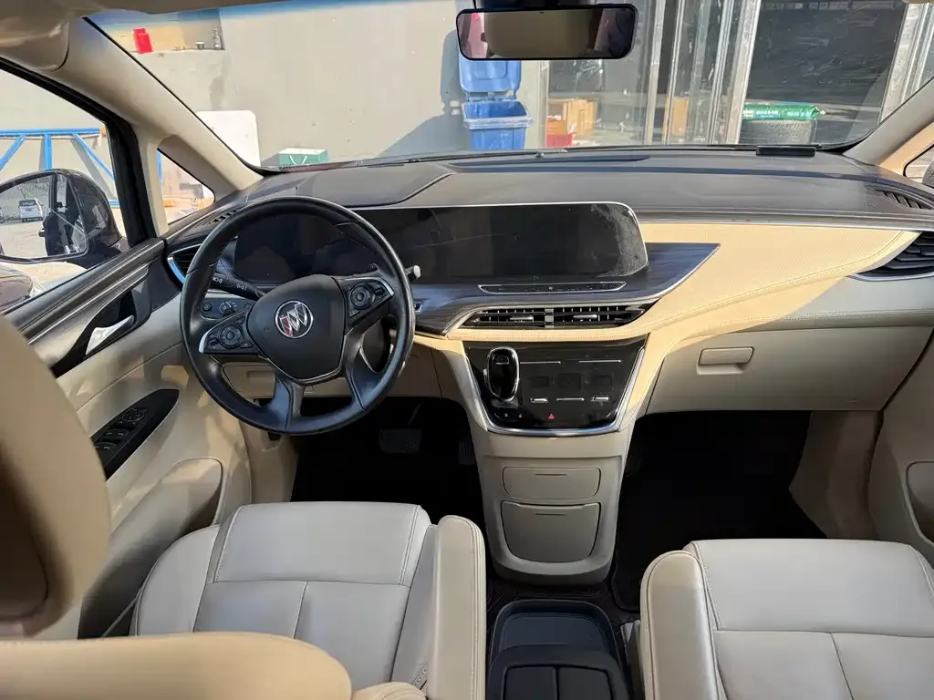 Buick GL8 2023 из CN, фото 3