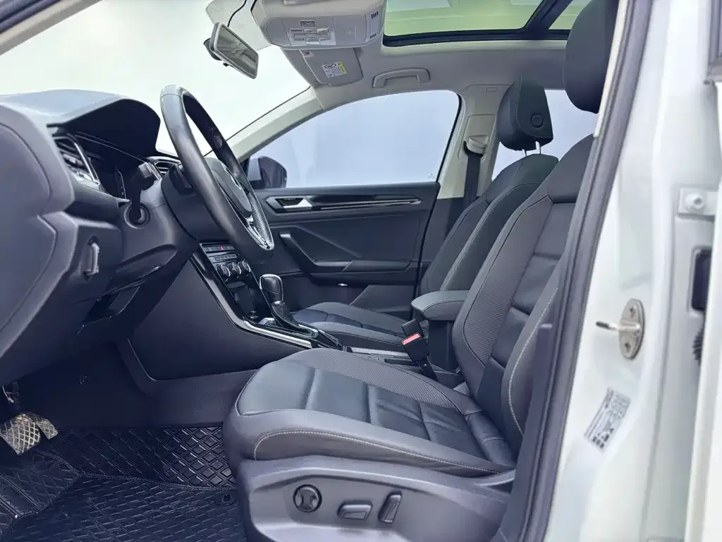 Volkswagen T-Roc 2022 из CN, фото 7