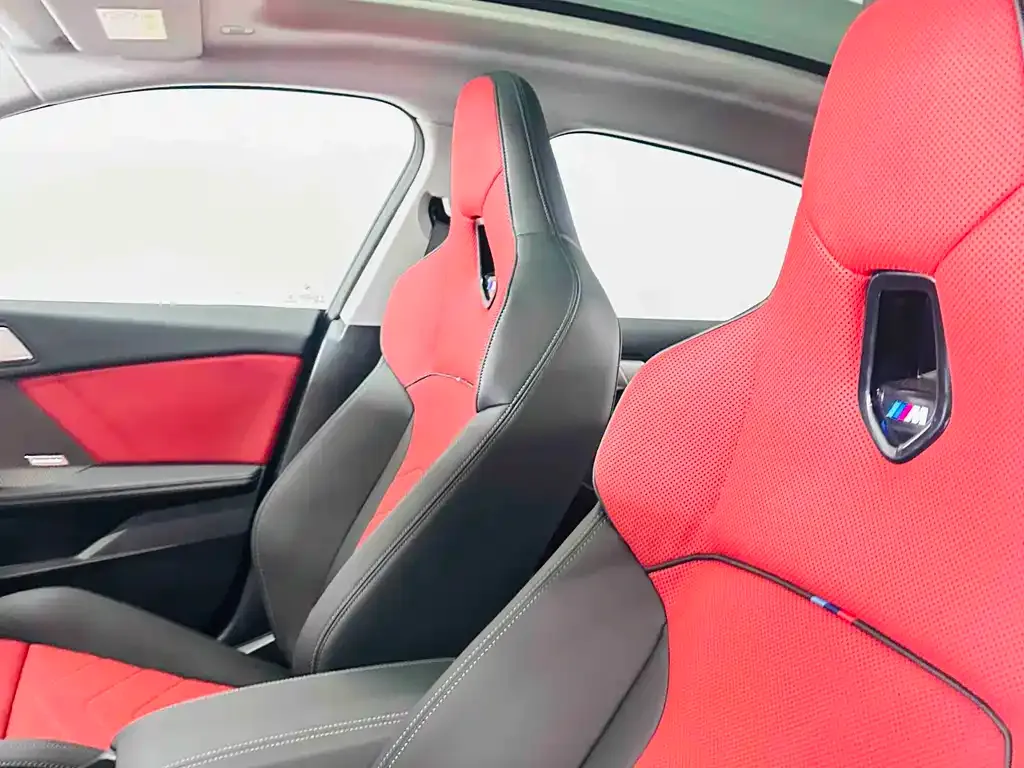 BMW 2 Series 2025 из CN, фото 8