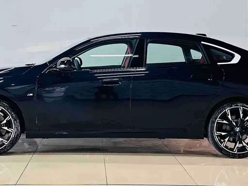 BMW 2 Series 2025 из CN, фото 6