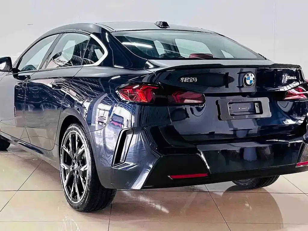 BMW 2 Series 2025 из CN, фото 10
