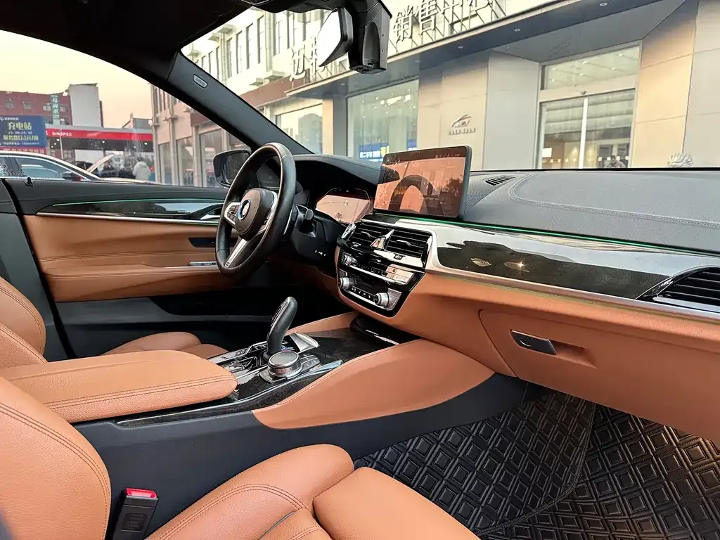BMW 6 Series GT 2022 из CN, фото 9