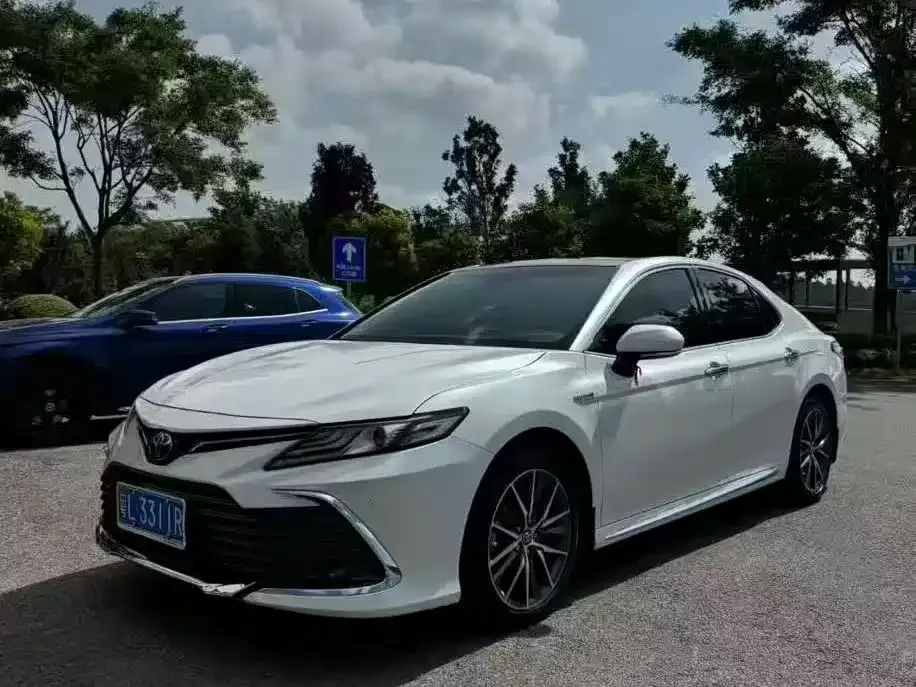 Toyota Camry 2024 из CN, фото 1