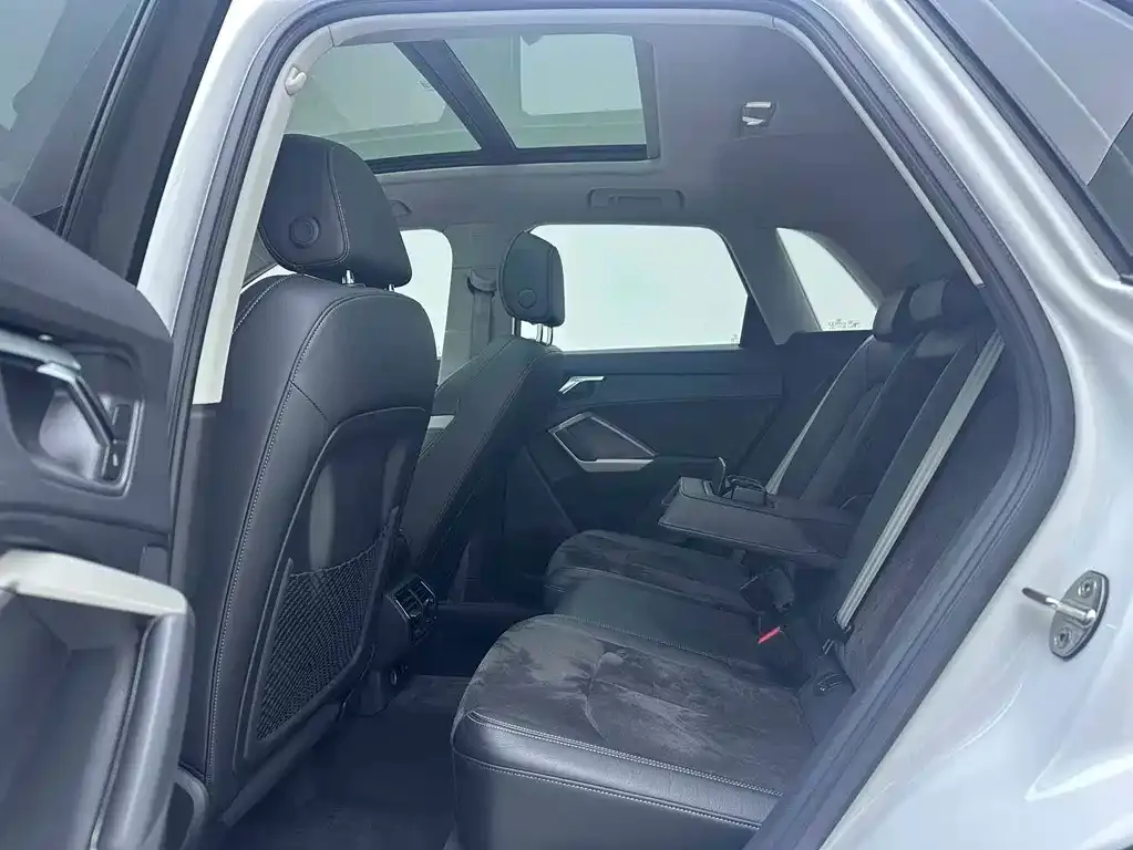 Audi Q3 2021 из CN, фото 10