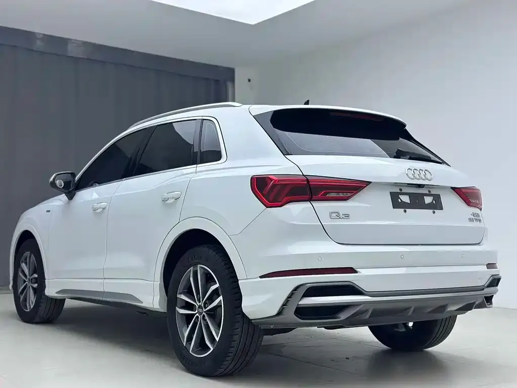 Audi Q3 2021 из CN, фото 9